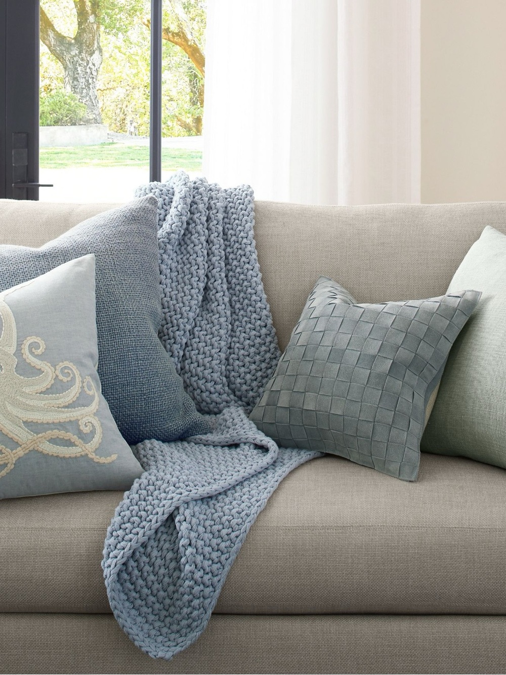 Pottery Barn Bayside Seed Stitch Throw in Chambray - Picture 3 of 6
